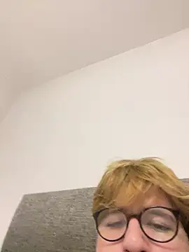 ardqreal online show from April 8, 10:43 pm