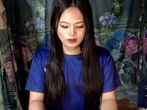 Snapshot of Alexafoxtt chatting on April 23, 12:51 pm Alexafoxtt online show from April 23, 12:51 pm
