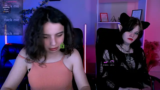 Snapshot of mia_mooon_ chatting on June 1, 10:50 am mia mooon online show from June 1, 10:50 am