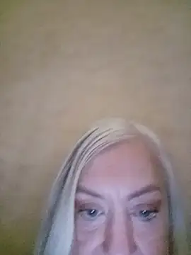 Julia20X online show from June 25, 9:25 am