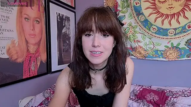 Snapshot of MyLovelyClitty chatting on June 3, 1:14 pm MyLovelyClitty online show from June 3, 1:14 pm