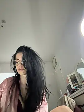 Snapshot of AriannaCruse chatting on April 14, 8:09 am AriannaCruse online show from April 14, 8:09 am