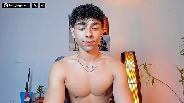 Snapshot of Alex_zt7 chatting on July 11, 8:11 pm Alex zt7 online show from July 11, 8:11 pm
