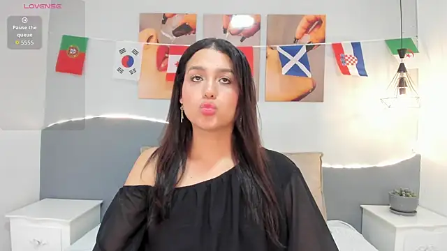 Snapshot of _ValeryCooper chatting on June 21, 1:24 pm ValeryCooper online show from June 21, 1:24 pm