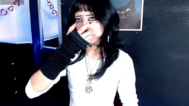 Snapshot of KiomyVamp chatting on April 28, 4:01 pm KiomyVamp online show from April 28, 4:01 pm