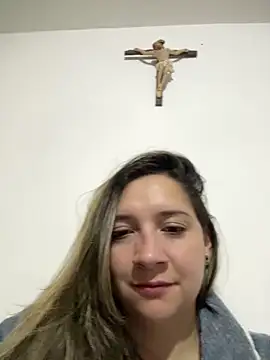 belucci vale online show from April 18, 9:13 am