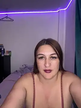 Snapshot of karolsuit chatting on April 20, 8:54 pm karolsuit online show from April 20, 8:54 pm