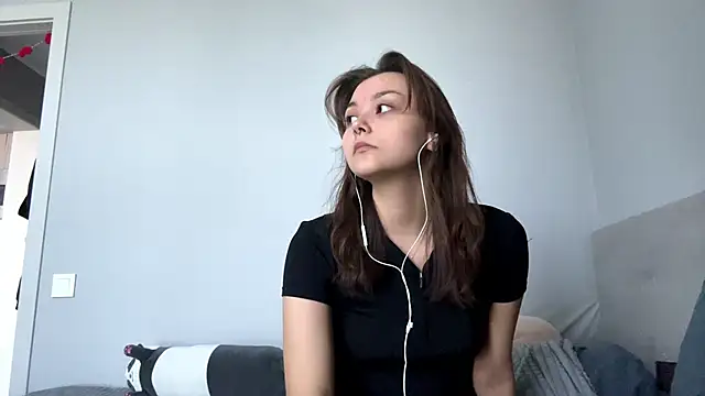 Thyeiysyla online show from April 15, 10:11 am