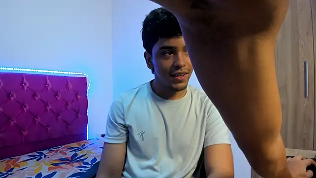 Snapshot of rynar_23 chatting on April 9, 12:43 pm rynar 23 online show from April 9, 12:43 pm