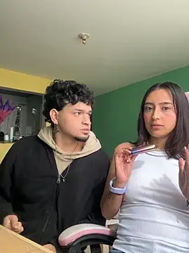 Snapshot of hotlatinocouple__ chatting on May 27, 8:28 pm hotlatinocouple online show from May 27, 8:28 pm