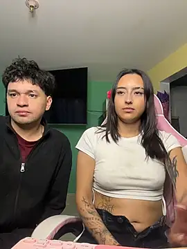 Snapshot of hotlatinocouple__ chatting on June 23, 11:14 pm hotlatinocouple online show from June 23, 11:14 pm