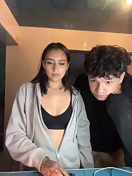 Snapshot of hotlatinocouple__ chatting on July 15, 6:40 am hotlatinocouple online show from July 15, 6:40 am