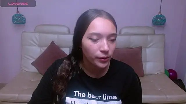 Snapshot of Marianne_Cam chatting on June 2, 12:40 pm Marianne Cam online show from June 2, 12:40 pm
