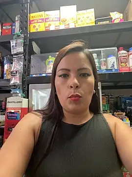 MIA ROSSEEE online show from June 5, 7:52 pm