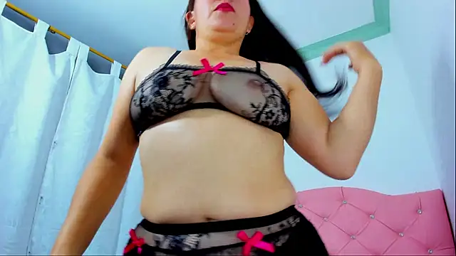 Snapshot of Celeste_Archer chatting on April 17, 1:14 pm Celeste Archer online show from April 17, 1:14 pm