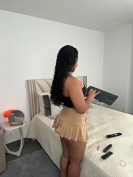 Snapshot of ZaraReyes chatting on June 11, 12:03 pm ZaraReyes online show from June 11, 12:03 pm