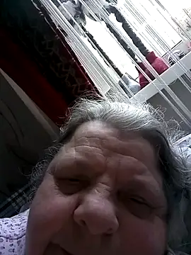 Snapshot of MartaMia68 chatting on April 11, 4:28 am MartaMia68 online show from April 11, 4:28 am