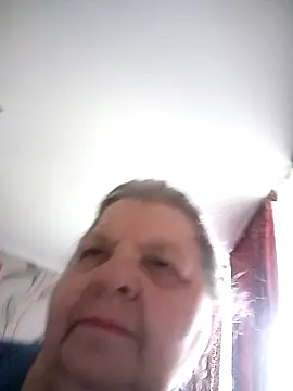 Snapshot of MartaMia68 chatting on April 13, 7:14 am MartaMia68 online show from April 13, 7:14 am