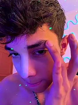 Snapshot of RoughDiamond_ chatting on July 28, 9:03 pm RoughDiamond online show from July 28, 9:03 pm