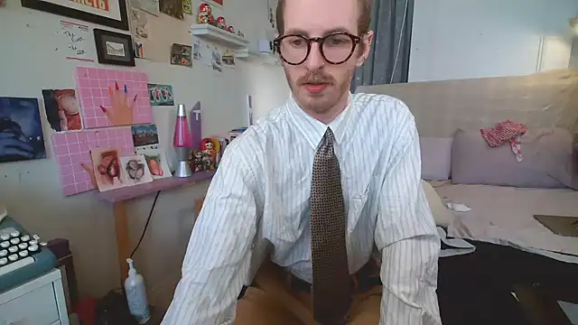Snapshot of gnickname chatting on June 23, 12:19 am gnickname online show from June 23, 12:19 am