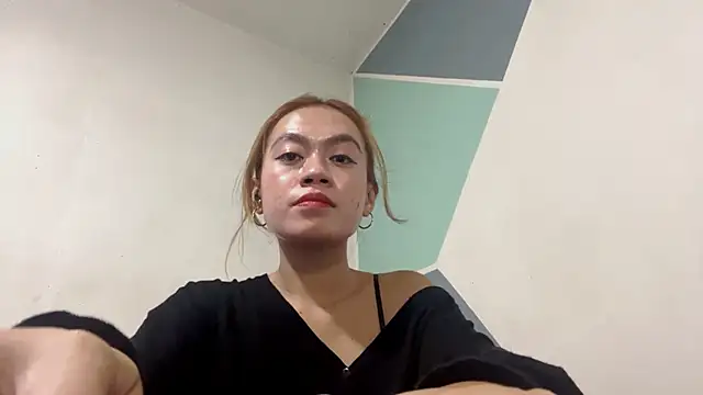 Snapshot of LadyBianca19 chatting on May 1, 12:21 pm LadyBianca19 online show from May 1, 12:21 pm