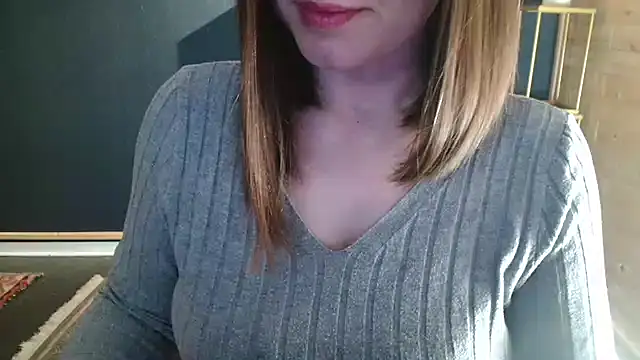 NicoleLove  online show from June 7, 2:16 am