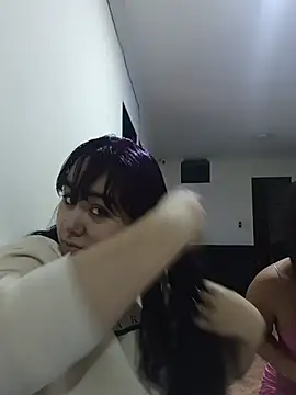 AliceScoot  online show from July 16, 11:05 am