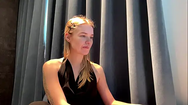 Snapshot of PlasaRima chatting on July 14, 10:21 am PlasaRima online show from July 14, 10:21 am