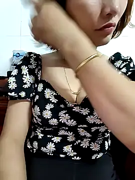 2 banana online show from May 8, 2:55 pm