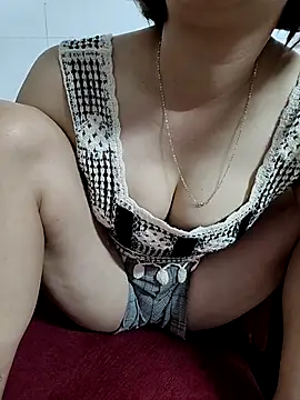 2 banana online show from May 9, 3:06 pm