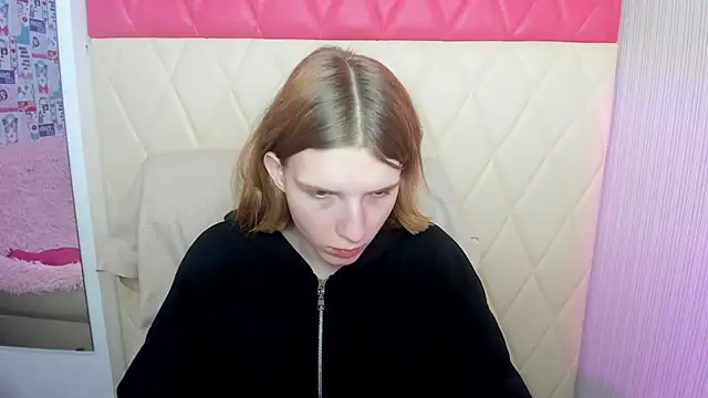 xSophieexx online show from April 25, 1:30 am
