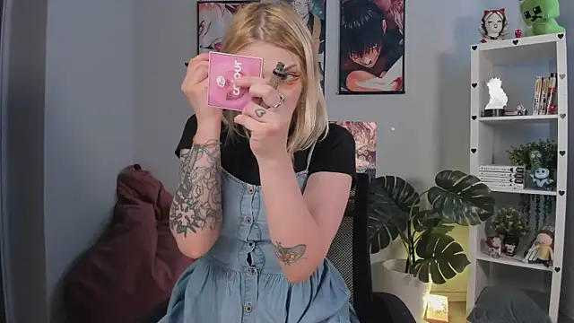 avatarweek online show from April 12, 2:22 pm