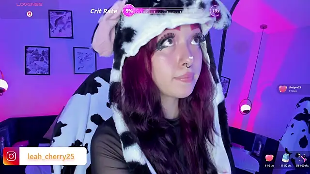Snapshot of Leah_cherry chatting on May 18, 4:07 am Leah cherry online show from May 18, 4:07 am