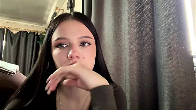 Snapshot of TessGolias chatting on April 16, 9:54 am TessGolias online show from April 16, 9:54 am