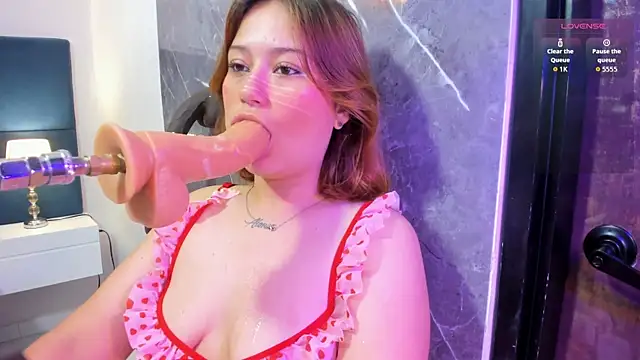 Snapshot of iza_grey chatting on June 2, 11:45 am iza grey online show from June 2, 11:45 am