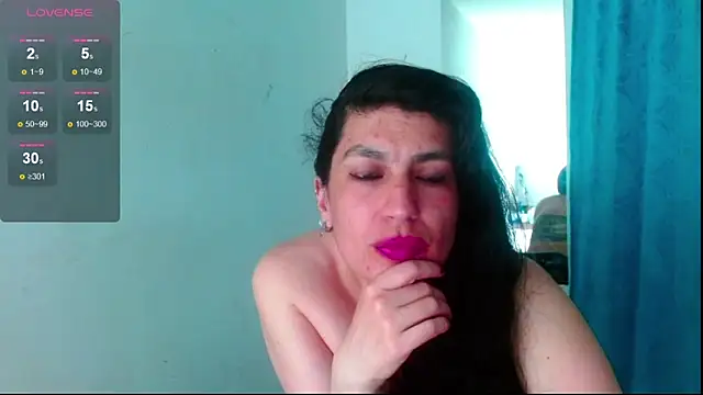 Snapshot of diosa_gil chatting on May 27, 12:51 am diosa gil online show from May 27, 12:51 am