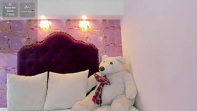 Snapshot of luna_bloomm_ chatting on May 20, 4:40 am luna bloomm online show from May 20, 4:40 am