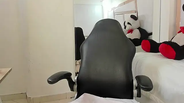 Snapshot of vanel_lope chatting on May 15, 11:34 pm vanel lope online show from May 15, 11:34 pm