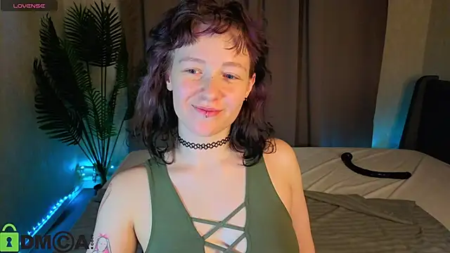 Snapshot of Ricki_Bloom chatting on April 23, 12:29 pm Ricki Bloom online show from April 23, 12:29 pm