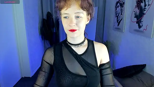 Snapshot of Ricki_Bloom chatting on May 10, 1:11 am Ricki Bloom online show from May 10, 1:11 am