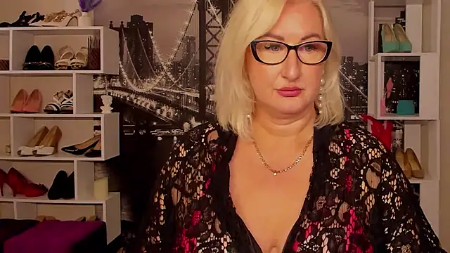 DianaFrances online show from June 2, 11:12 am