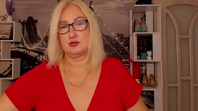 Snapshot of DianaFrances chatting on June 6, 12:32 pm DianaFrances online show from June 6, 12:32 pm