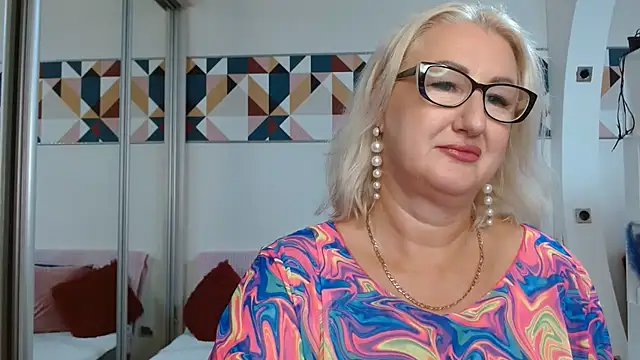 Snapshot of DianaFrances chatting on July 3, 4:13 pm DianaFrances online show from July 3, 4:13 pm