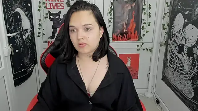 Snapshot of Caroline_cutte chatting on June 29, 10:15 am Caroline cutte online show from June 29, 10:15 am