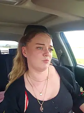 Snapshot of AliceLiddle_ chatting on April 15, 3:19 pm AliceLiddle online show from April 15, 3:19 pm