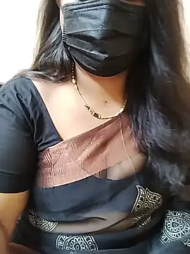 Snapshot of Stephaniee27 chatting on July 2, 8:31 am Stephaniee27 online show from July 2, 8:31 am