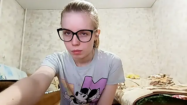 Snapshot of HornyNightTeacher chatting on April 20, 6:20 pm HornyNightTeacher online show from April 20, 6:20 pm