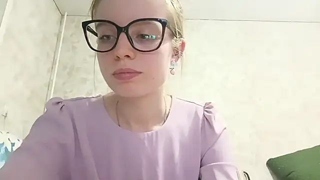 Snapshot of HornyNightTeacher chatting on May 7, 6:13 pm HornyNightTeacher online show from May 7, 6:13 pm
