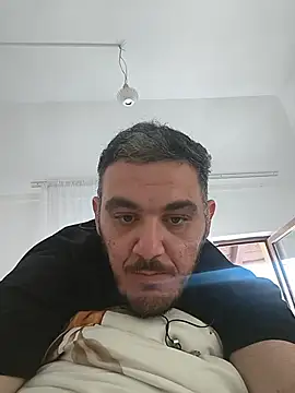 Snapshot of Maryo69v8 chatting on June 3, 2:33 pm Maryo69v8 online show from June 3, 2:33 pm