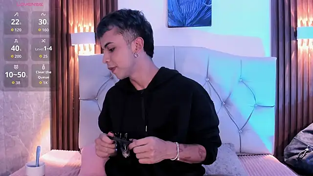 Snapshot of Apolo_Prince1 chatting on April 23, 8:00 pm Apolo Prince1 online show from April 23, 8:00 pm